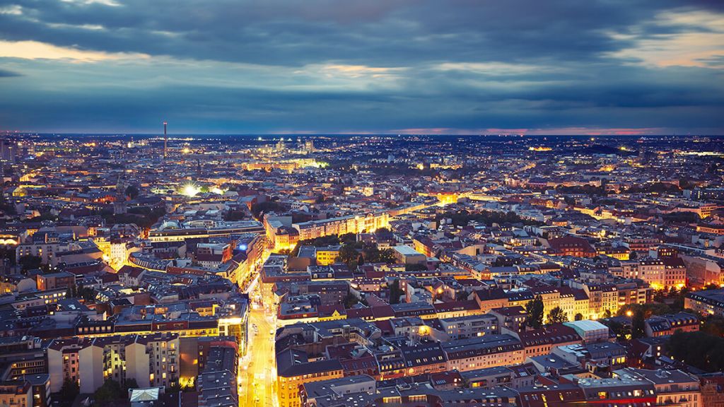 Berlin mit von oben bei Nacht